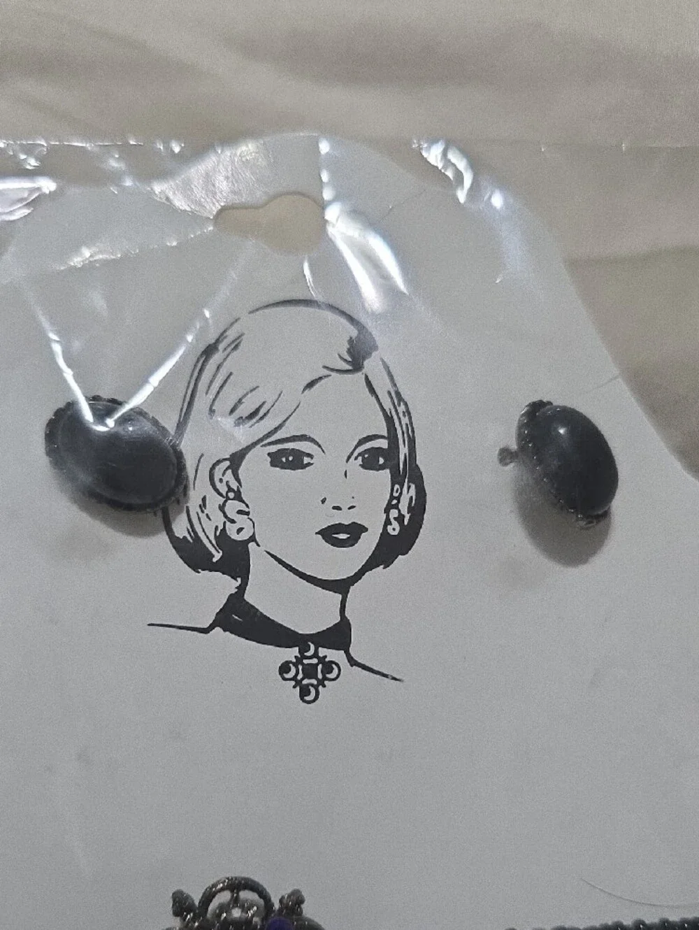 N/A elegant black